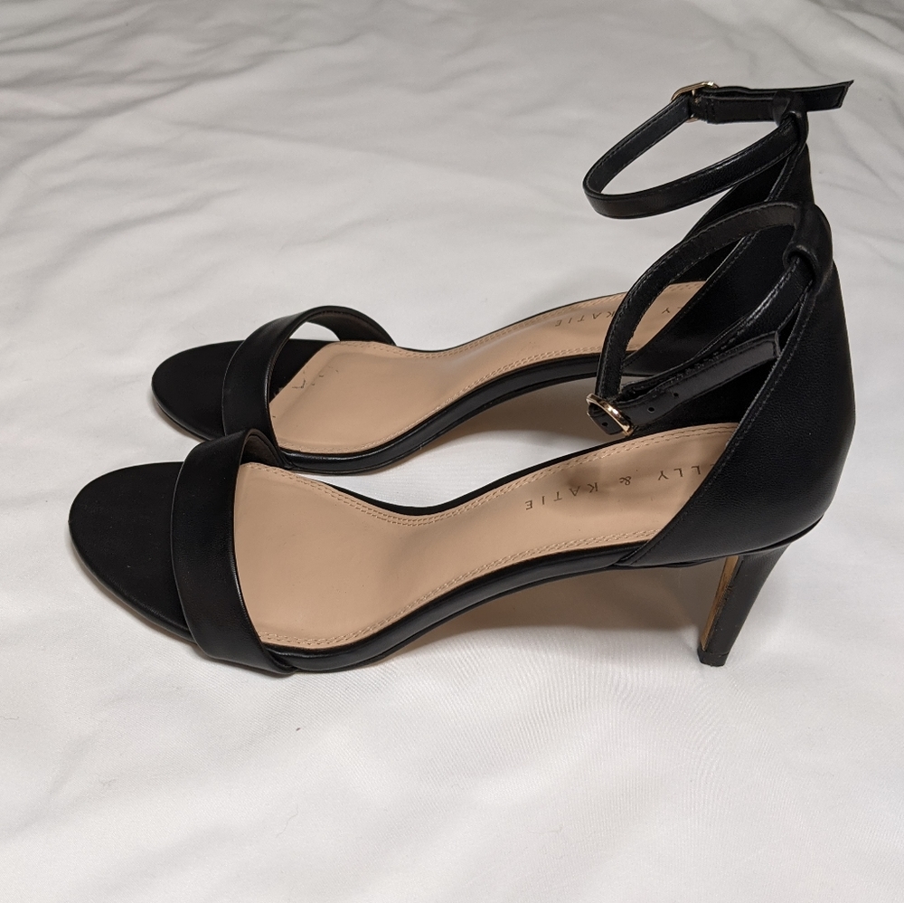Kelly & Katie Ankle Strap Sandals Black Sz 10